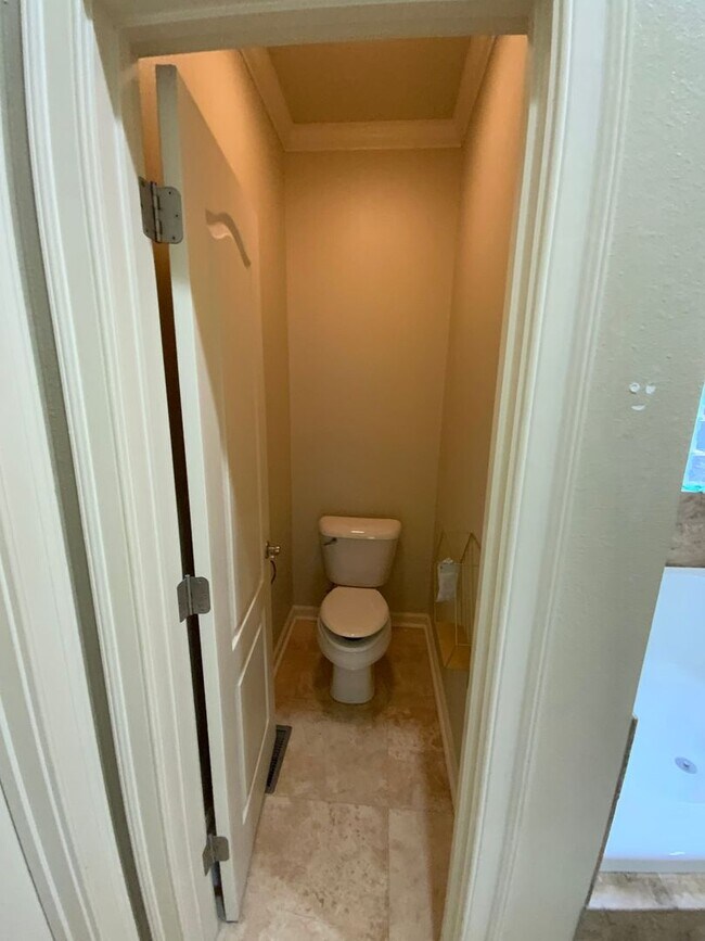 Building Photo - 123 Courts Ln