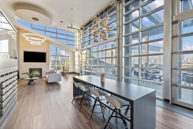 Building Photo - Move-In Ready ICON Condo in The Gulch, Designer Furnished Option, Rare Same-Floor Parking, 2BR wi...