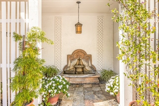 Building Photo - 1647 N Beverly Glen Blvd