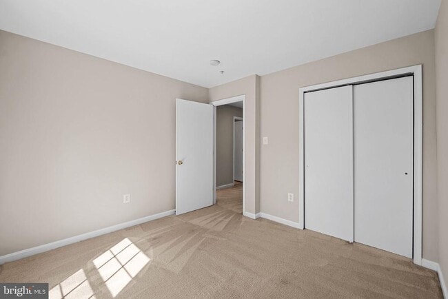 Building Photo - 23404 Rainbow Arch Dr