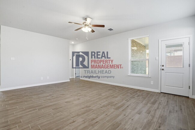 Building Photo - Spacious 5-Bedroom Home with Contemporary Living Spaces