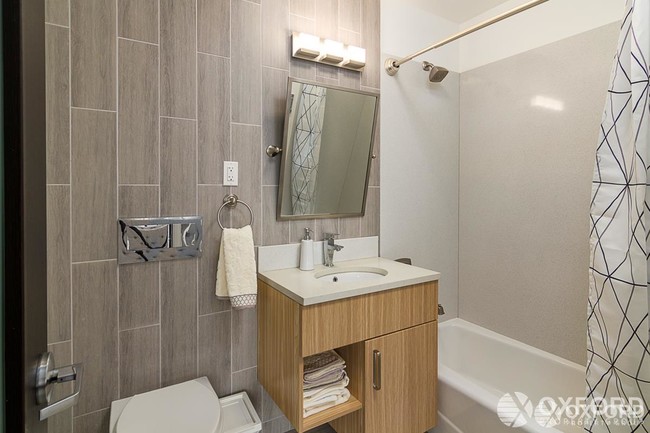 Building Photo - 227 Grand Street