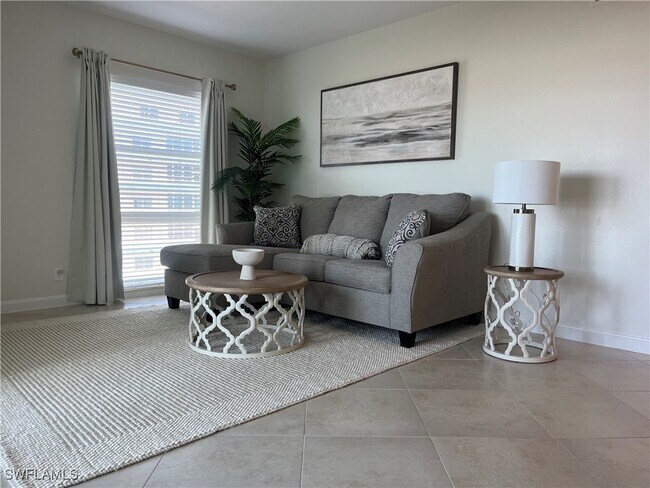 Building Photo - 500 Saturn Ct