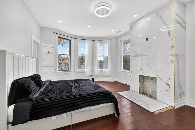 Building Photo - 1015 Union St