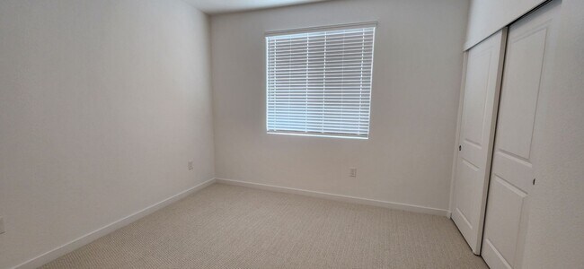 Building Photo - Beautiful Brand New 3 Bedroom Home in Elk Grove