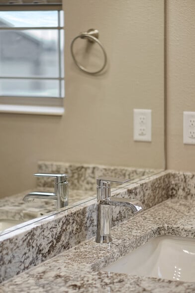 Master Bath - 8195 Regent Dr