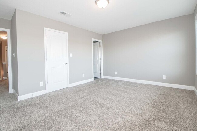 Building Photo - 325-C Landrum Place