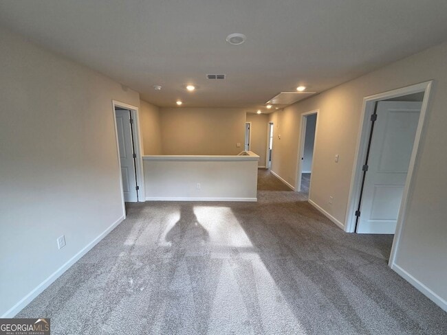 Building Photo - 167 Vly Oak Dr