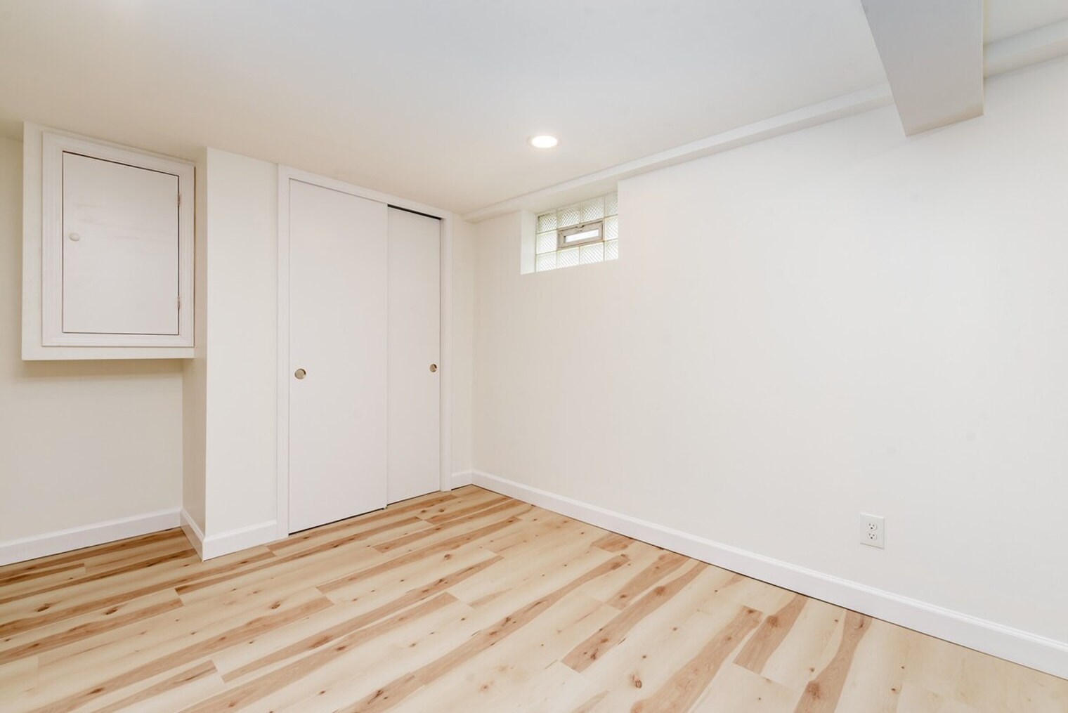 Building Photo - 260 Aubuchon St