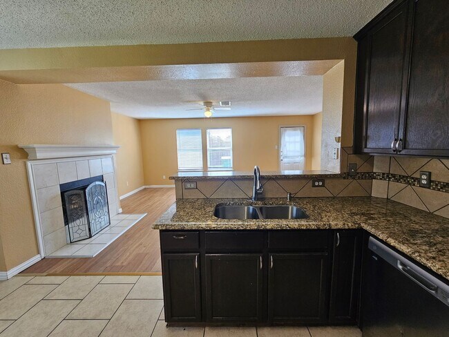 Building Photo - Incredible home available in Reserve At Hi...