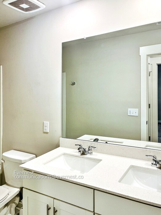 Building Photo - 806 Els Ct