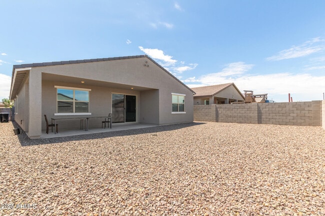 Building Photo - 6918 W Winston Dr
