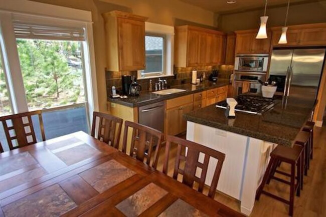 Dining area/Kitchen - 19647 Splashy Rapids Ct