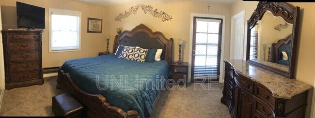 Building Photo - 2589 N Oakmont Dr