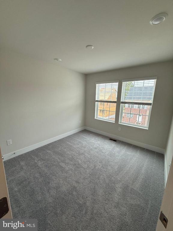 Building Photo - 2257 Marcy Dr