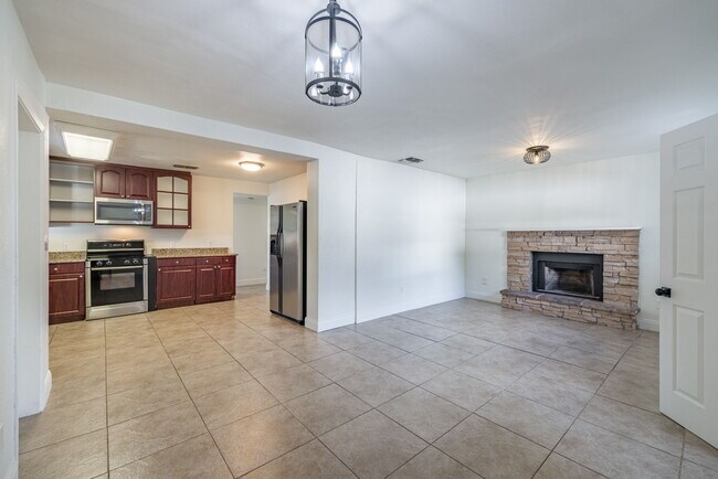Building Photo - 2533 N Habana Pl