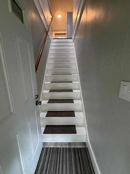 Building Photo - 36 Edgemont Ave