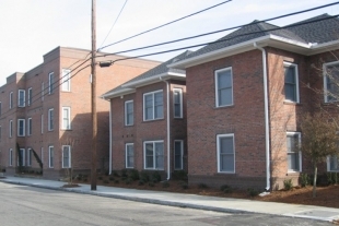 Building Photo - Kings Crossing