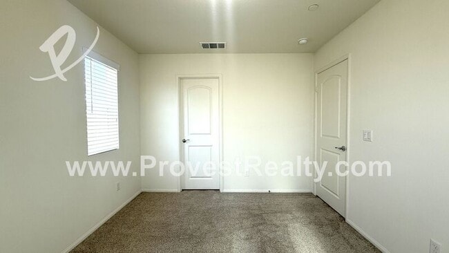 Building Photo - 10732 Quarter Horse Ave