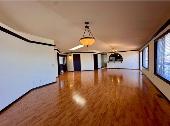 Building Photo - 1331 SW Harbor Vista Cir