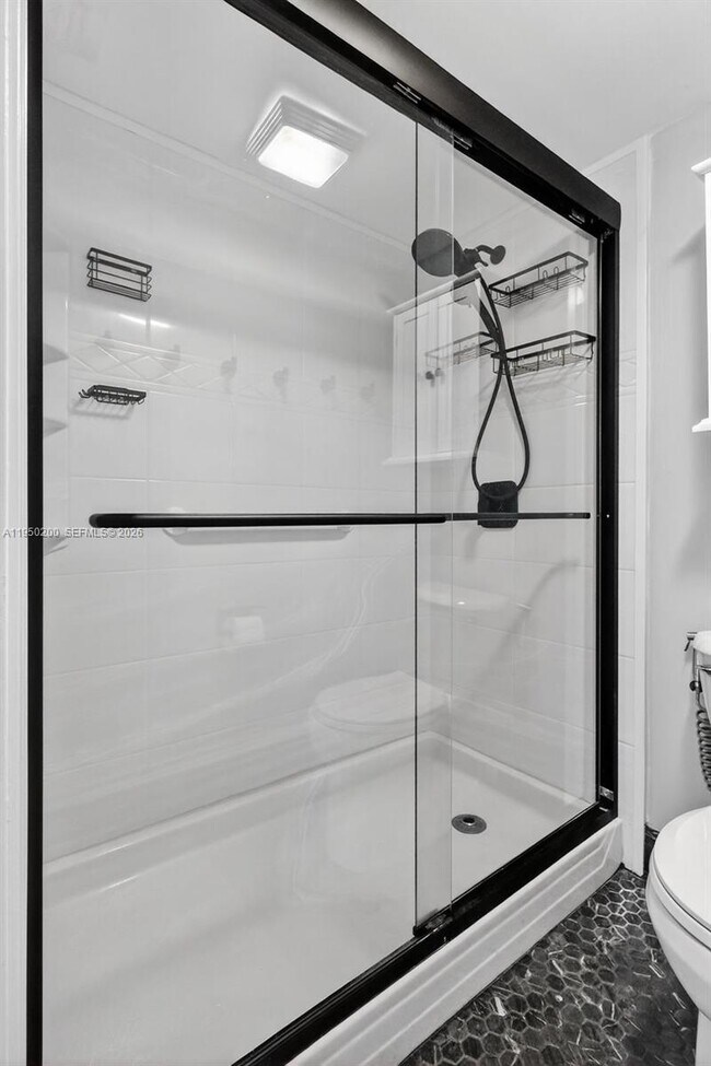 Building Photo - 13100 SW 11th Ct