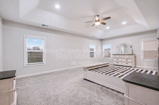 Building Photo - 7907 Moon Hl Pl