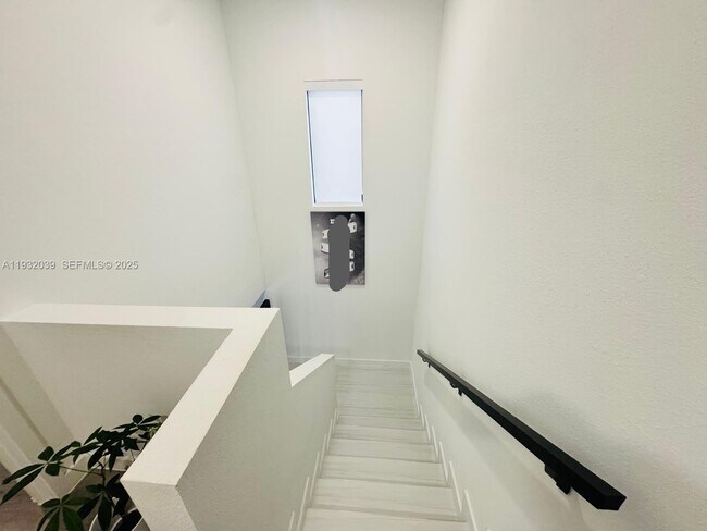 Building Photo - 1312 NW 3rd St