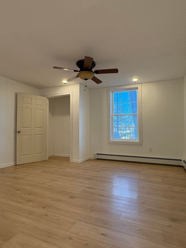 Building Photo - 24 Willis St