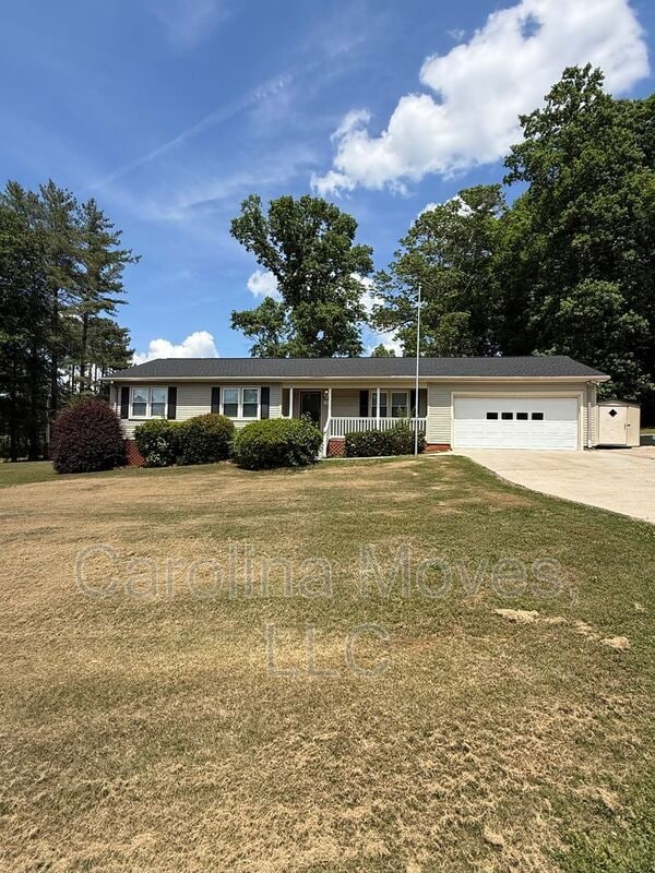 Building Photo - 102 Woodhaven Ct