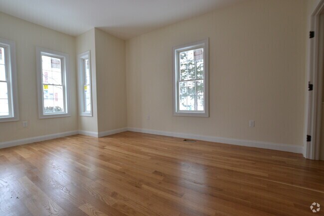Building Photo - 37 1st St