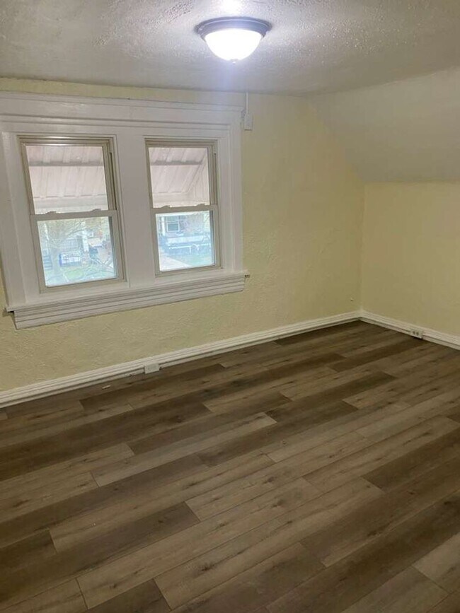 Building Photo - 2219 W 103rd St