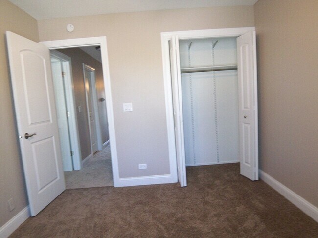 Building Photo - 1517 7 Pines Rd