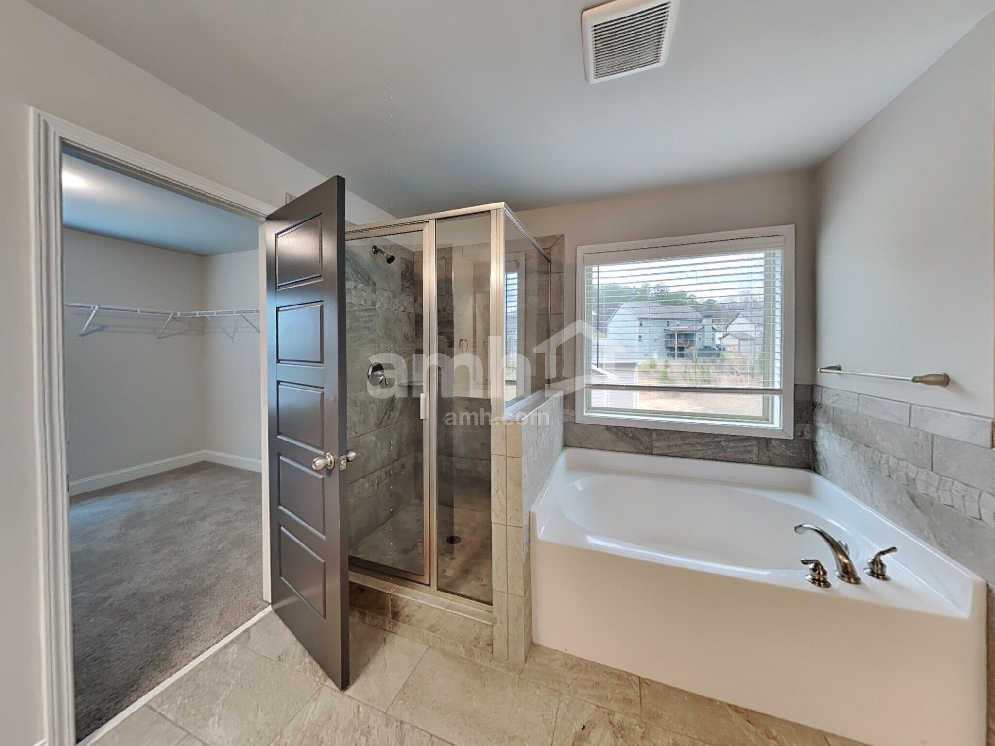 Building Photo - 1811 Rnch Vw Dr