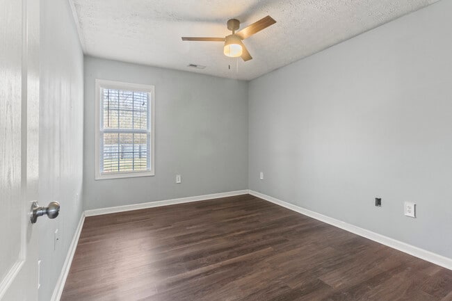 Building Photo - 2842 Weathersby Dr