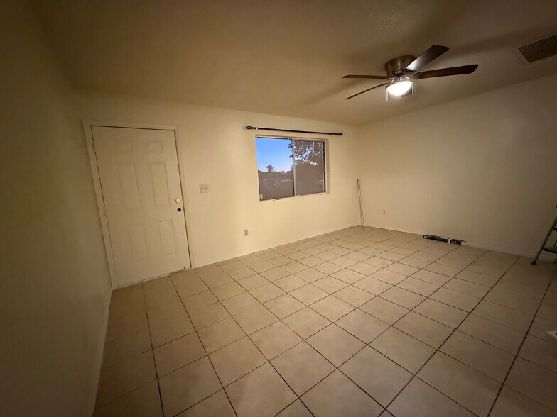Living room - 126 W Barrus Pl