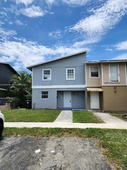 Building Photo - 7966 SW 7th Ct