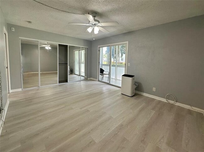 Building Photo - 254 Newport P