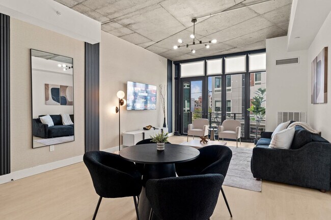 Building Photo - 1247 N 2nd St