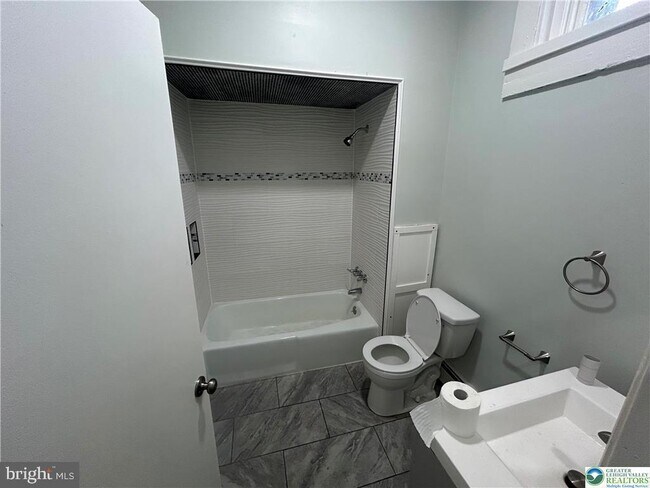 Building Photo - 120 S Main Ave