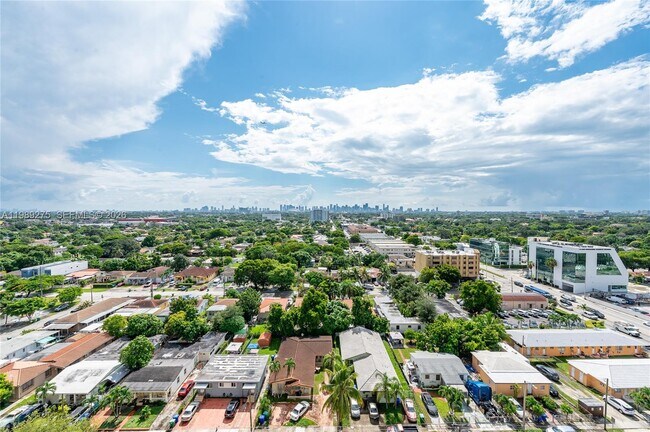 Building Photo - 117 NW 42nd Ave