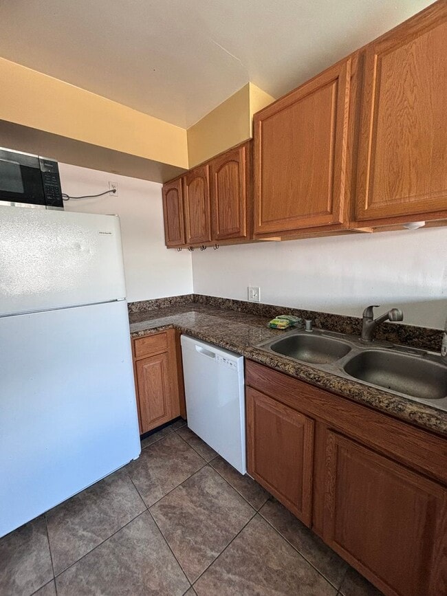 Building Photo - Spacious Beautiful North Park 1 Bed / 1 Bath with Pool