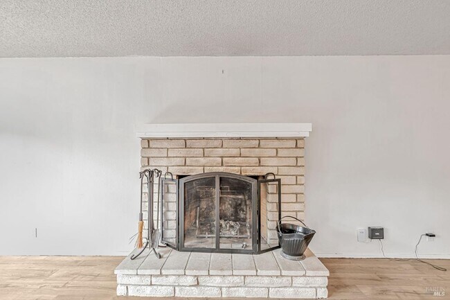 Building Photo - 1520 Hexem Ave