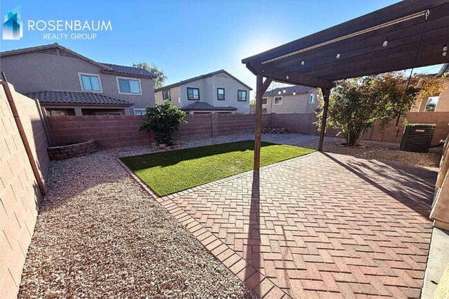 Building Photo - 7570 E Majestic Palm Ln