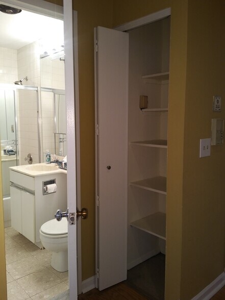 Second FULL Bath + Linen Closet - 111 Mulberry St