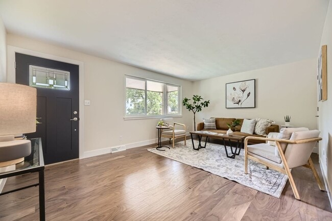 Building Photo - 1505 Findlay Way