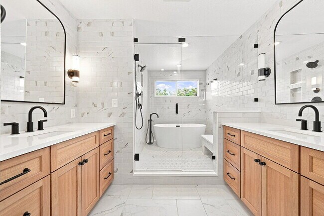 Building Photo - 6275 S Walden Way