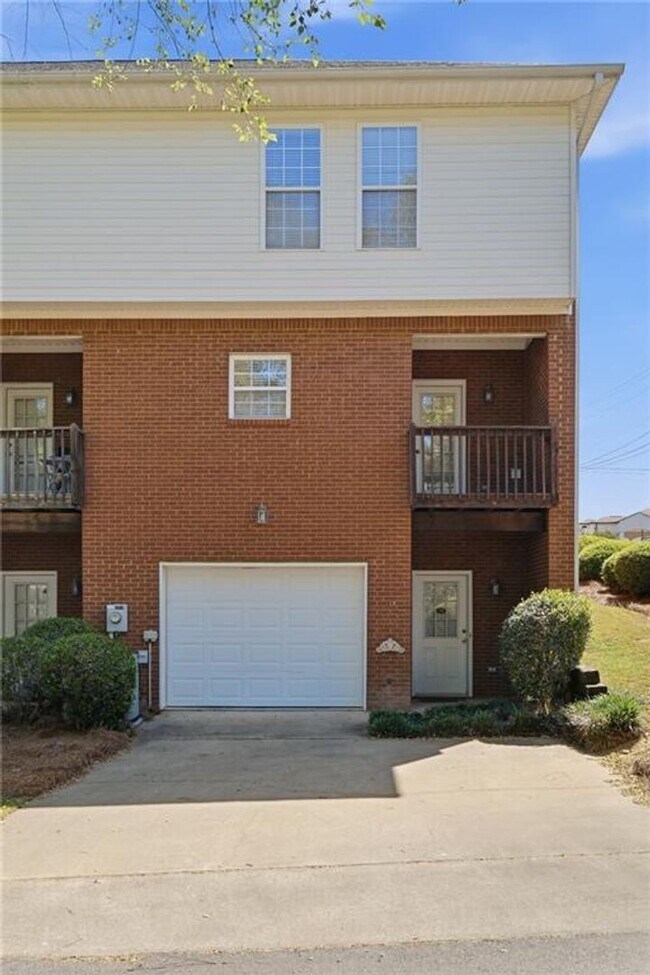 Building Photo - 1213 N Dean Rd