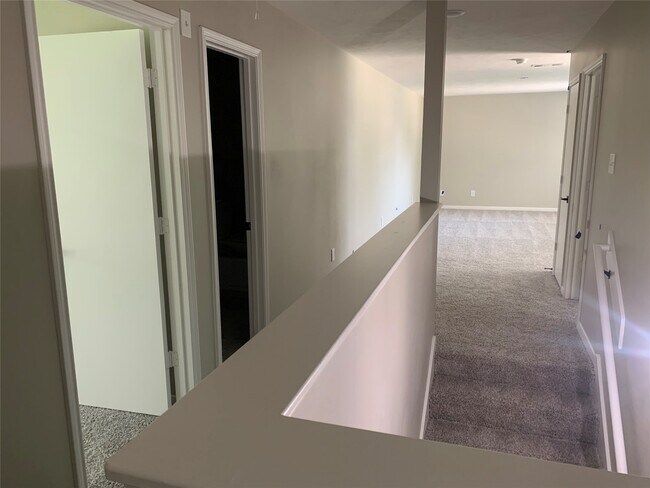 Building Photo - 22718 Tara Way Dr