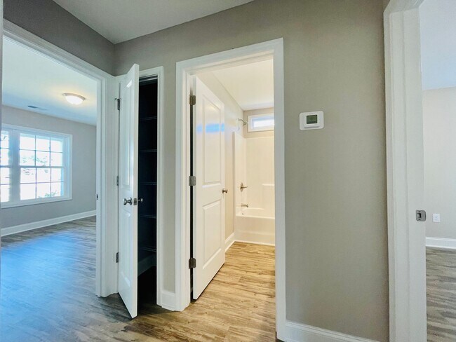 Building Photo - 1 year New 3bd / 2ba w/ high end finishes, right in the heart of Conway!!