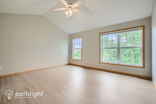 Building Photo - 9260 Icosa St W